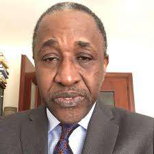 Adama Gaye écrit au « dubitatifs et vaccinophiles »