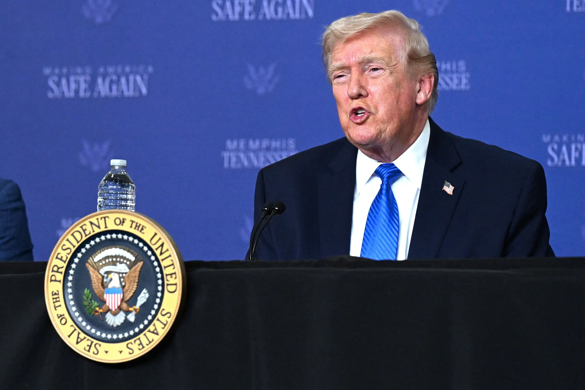 Guerre au Moyen-Orient : Donald Trump repousse au 6 avril son ultimatum